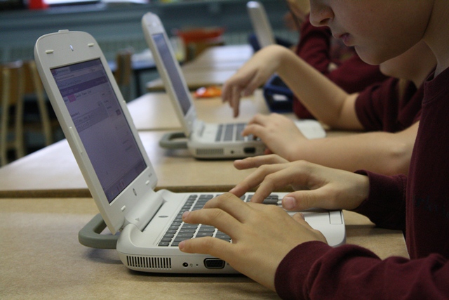 Le Lab-École aura notamment recours aux nouvelles technologies. (Photo journallesoir.ca)