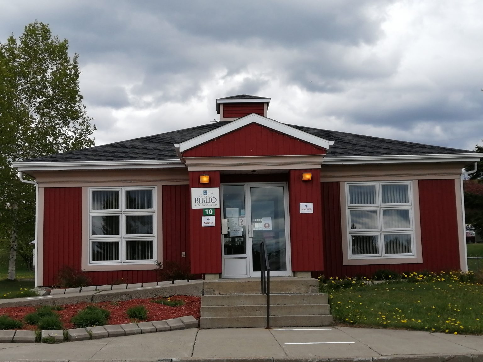 Accès complet à la bibliothèque municipale de SaintNarcisse Journal