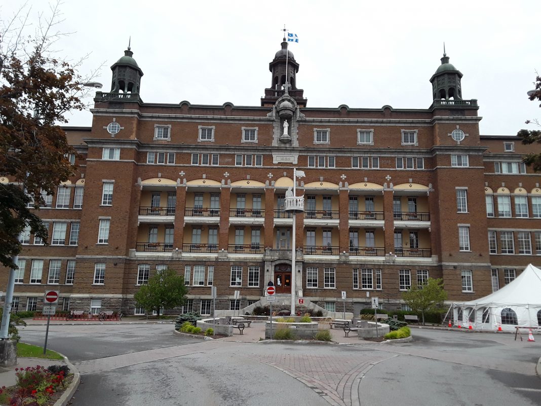 Reprise de la formation hybride au Cégep de Rimouski, demain Journal