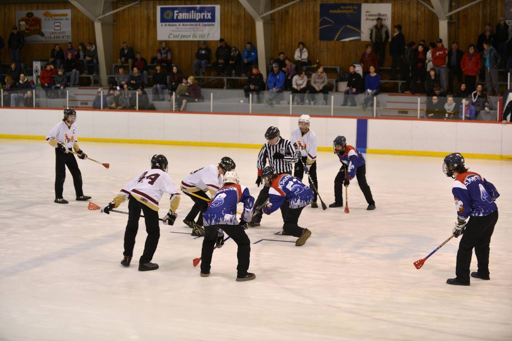 Ballon sur glace : un tournoi de la Ligue provinciale mineur au